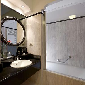 Melia Zimmer mit Kingsize-Bett