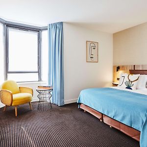 Deluxe Zimmer mit Kingsize-Bett