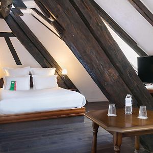 Deluxe Zimmer mit Kingsize-Bett