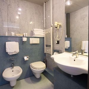 Classic Dreibettzimmer