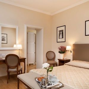 Classic Dreibettzimmer