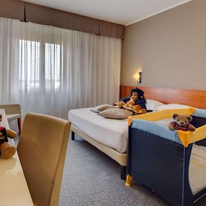 Familien-Zimmer mit Kingsize-Bett