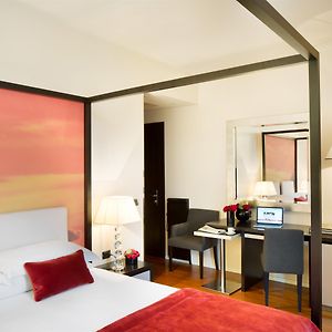 Grand Deluxe Zimmer mit Kingsize-Bett