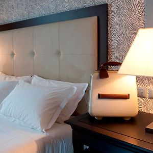 Zimmer mit Kingsize-Bett