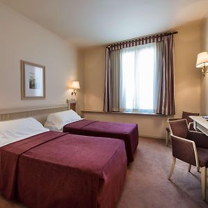 Standard Zimmer mit zwei Einzelbetten