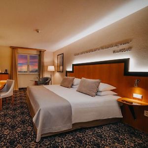 Economy Zimmer