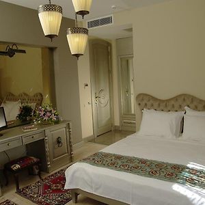 Standard Zimmer mit Kingsize-Bett