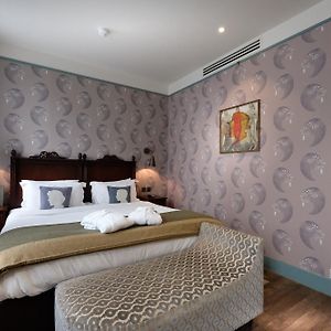 Deluxe Zimmer mit Kingsize-Bett