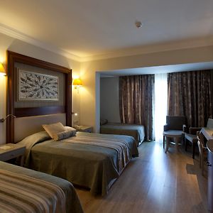 Familien-Zimmer