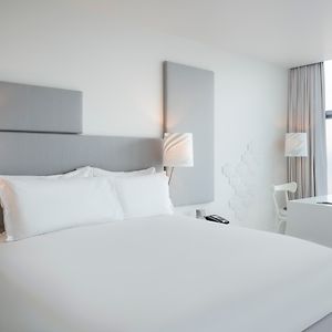Gemütliches Zimmer mit Queensize-Bett