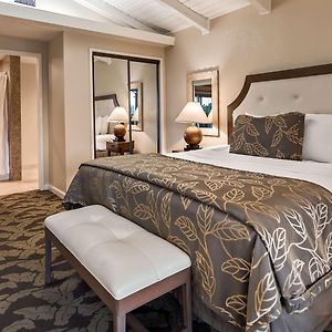 Standard Zimmer mit Kingsize-Bett
