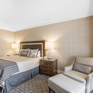 Deluxe Zimmer mit Kingsize-Bett
