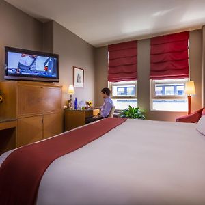Classic Zimmer mit Kingsize-Bett
