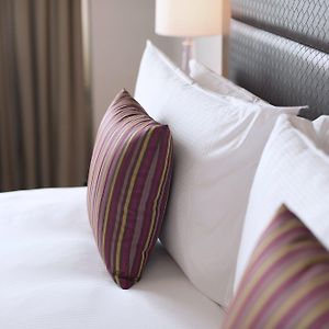 Standard Zimmer mit Kingsize-Bett