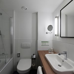 Standard Zimmer mit Kingsize-Bett