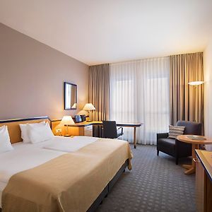 Zimmer mit Kingsize-Bett auf den oberen Etagen