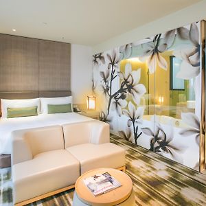 Zimmer mit Kingsize-Bett