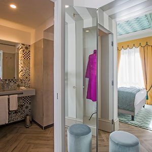 Zimmer mit Queensize-Bett