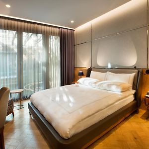 Deluxe Zimmer mit Kingsize-Bett