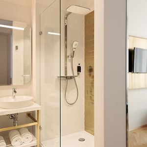 Deluxe Zimmer mit Kingsize-Bett im Atrium