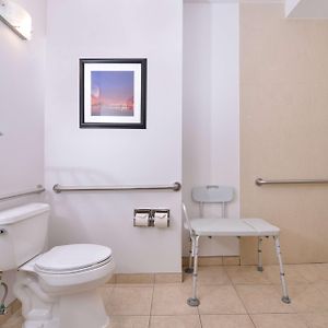 Doppelzimmer für Gäste mit Behinderungen