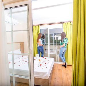 Standard Familien-Zimmer mit zwei Einzelbetten