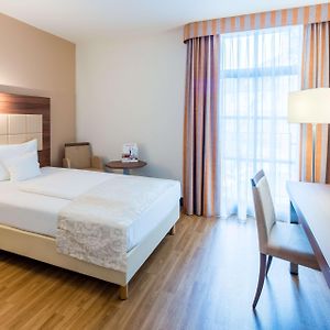 Zimmer mit Queensize-Bett