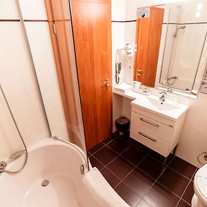 Familien-Zimmer mit Kingsize-Bett
