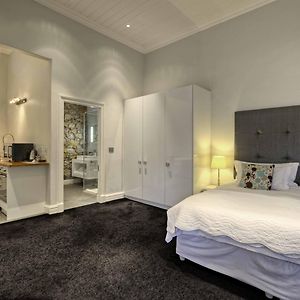 Studio mit Kingsize-Bett