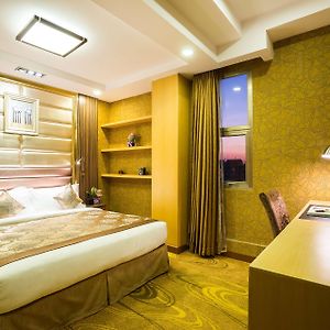 Deluxe Zimmer mit Kingsize-Bett
