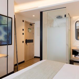 Deluxe Zimmer mit Kingsize-Bett