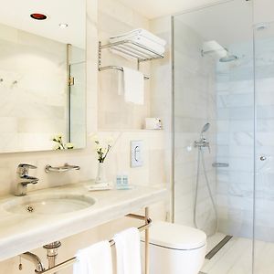 Zimmer mit zwei Einzelbetten