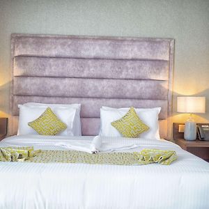 Standard Zimmer mit Kingsize-Bett