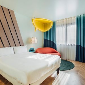 Standard Zimmer mit Kingsize-Bett