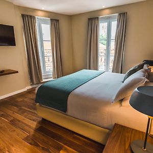 Großes Zimmer