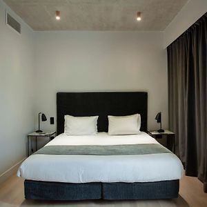 Familien-Zimmer mit zwei Einzelbetten