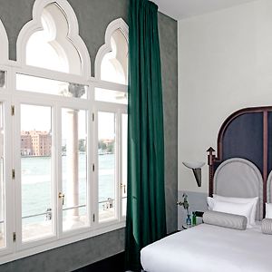 Deluxe Zimmer mit Kingsize-Bett