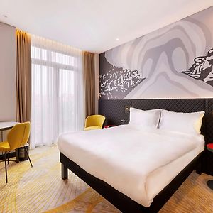 Familien-Zimmer mit Kingsize-Bett
