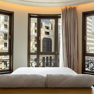 Grand Deluxe Zimmer mit Kingsize-Bett