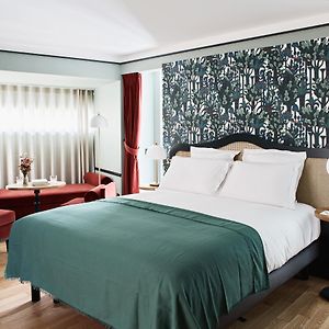 Deluxe Zimmer mit Kingsize-Bett