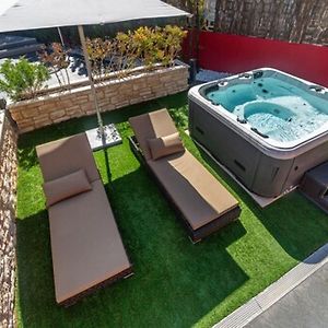 Deluxe Bungalow