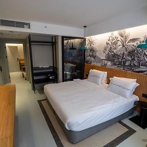 Familien-Zimmer mit zwei Einzelbetten