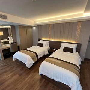 Premier Zimmer mit zwei Einzelbetten