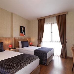 Standard Zimmer mit Kingsize-Bett