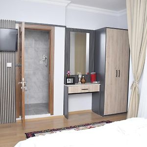 Budget Zimmer mit Kingsize-Bett