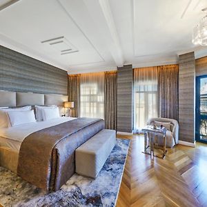 Eck-Suite mit Kingsize-Bett