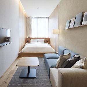 Standard Zimmer mit Kingsize-Bett