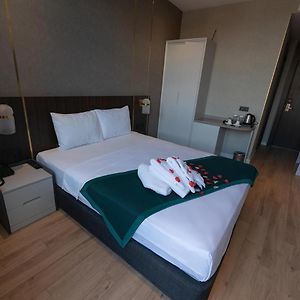 Deluxe Zimmer mit Kingsize-Bett