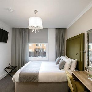Deluxe Zimmer mit Kingsize-Bett