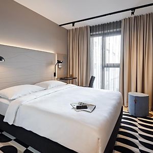 Standard Zimmer mit Kingsize-Bett